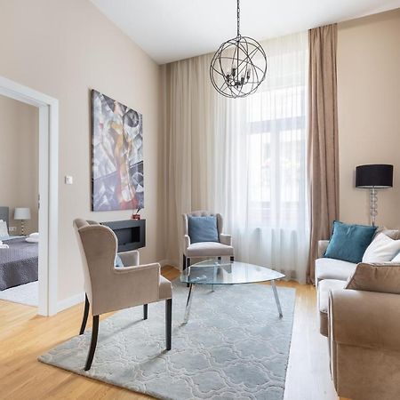 Lovely 2-Bedroom Apartment At The Vaci Street Βουδαπέστη Εξωτερικό φωτογραφία
