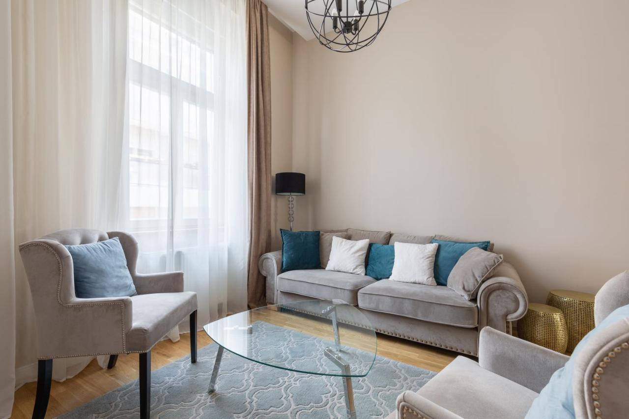 Lovely 2-Bedroom Apartment At The Vaci Street Βουδαπέστη Εξωτερικό φωτογραφία